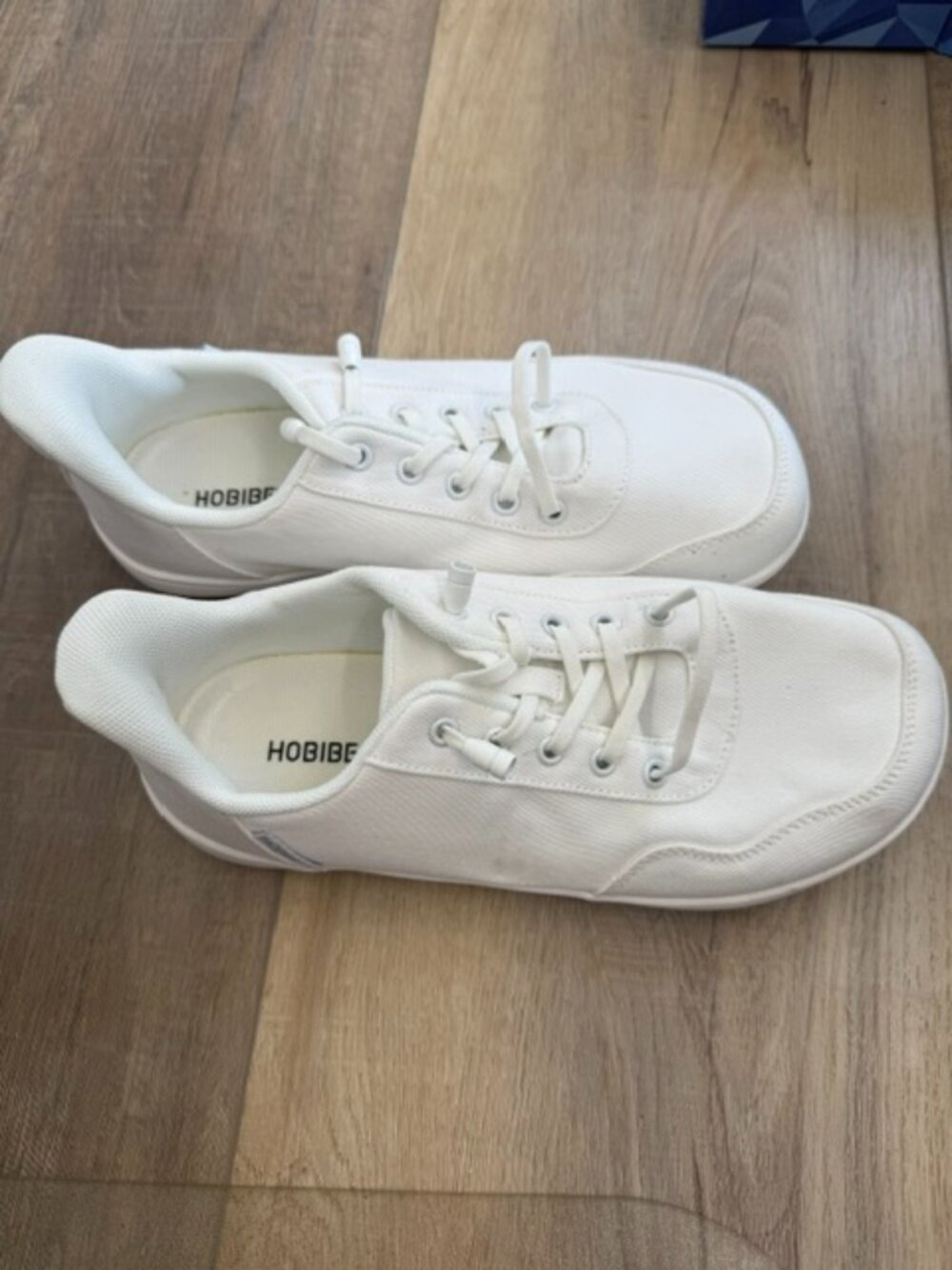 NEW Women's Fashion White Sneakers Size 38 (US 7) Never Worn - No Box Smoke Free